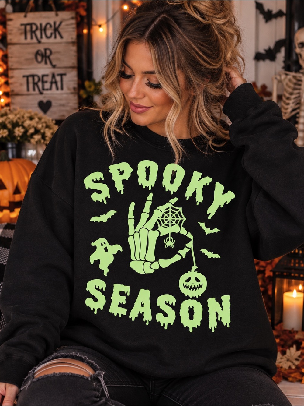 Spooky Season Graphic Sweatshirt - Black